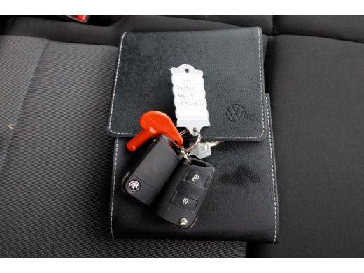 Volkswagen Crafter 50 2.0 TDI 177pk Bakwagen met 1000kg laadklep en zijdeur L445/H233 06-2022 ActivLease financial lease