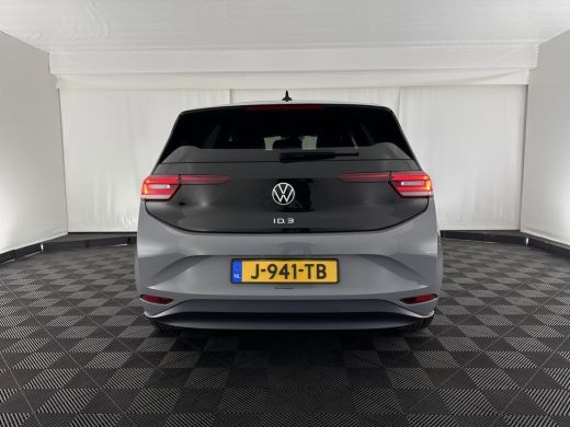 Volkswagen ID.3 First Max 58 kWh [ 3-Fase ] {SOH-92%} (INCL.BTW) *PANO | HEAD-UP | ADAPTIVE-CRUISE | FULL-LED | B... ActivLease financial lease
