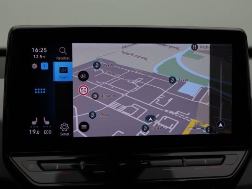 Volkswagen ID.3 First Plus 58 kWh | Adaptive Cruise | Climate Control | Stoelverwarming | Navigatie | Camera | Ca... ActivLease financial lease