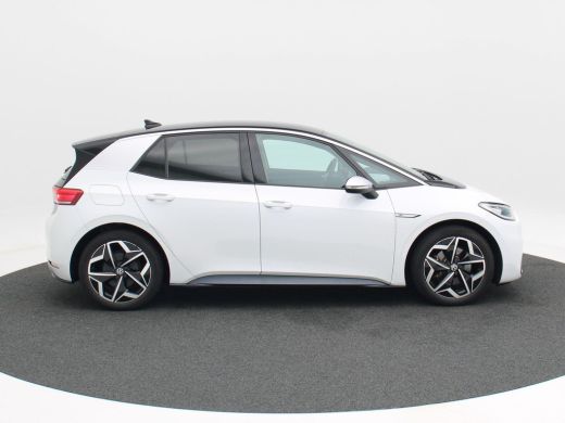 Volkswagen ID.3 First Plus 58 kWh | Adaptive Cruise | Climate Control | Stoelverwarming | Navigatie | Camera | Ca... ActivLease financial lease