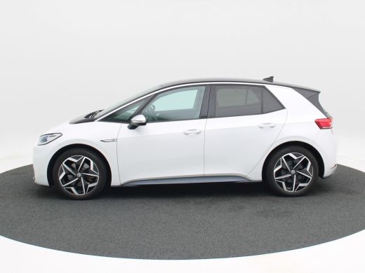 Volkswagen ID.3 First Plus 58 kWh | Adaptive Cruise | Climate Control | Stoelverwarming | Navigatie | Camera | Ca... ActivLease financial lease