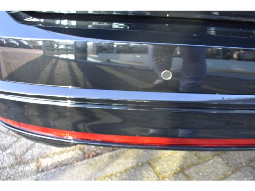 Volkswagen ID.7 Pro Limited Edition | Achterbank in ongelijke delen neerklapbaar incl. middenarmsteun en doorlaad... ActivLease financial lease