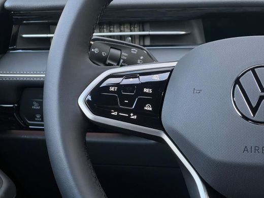 Volkswagen ID.7 Pro Limited Edition | Achterbank in ongelijke delen neerklapbaar incl. middenarmsteun en doorlaad... ActivLease financial lease