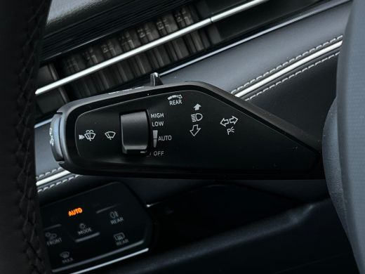 Volkswagen ID.7 Pro Limited Edition | Achterbank in ongelijke delen neerklapbaar incl. middenarmsteun en doorlaad... ActivLease financial lease