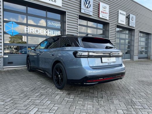 Volkswagen ID.7 Pro Limited Edition | Achterbank in ongelijke delen neerklapbaar incl. middenarmsteun en doorlaad... ActivLease financial lease