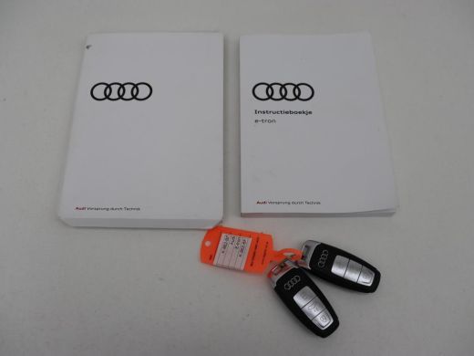 Audi e-tron 55 quattro edition 95kWh | SOH 92% | Leder | Carplay | Trekhaak | Virtual Cockpit | Navigatie | L... ActivLease financial lease