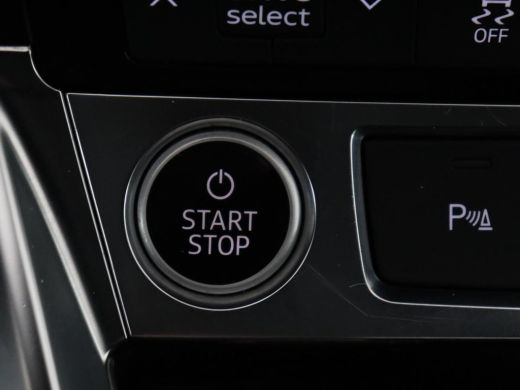 Audi e-tron 55 quattro edition 95kWh | SOH 92% | Leder | Carplay | Trekhaak | Virtual Cockpit | Navigatie | L... ActivLease financial lease