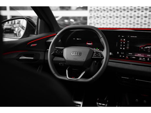 Audi Q6 e-tron quattro 388pk edition one grey | Luchtvering | Panoramadak | HUD | B&O | ActivLease financial lease