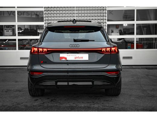 Audi Q6 e-tron quattro 388pk edition one grey | Luchtvering | Panoramadak | HUD | B&O | ActivLease financial lease
