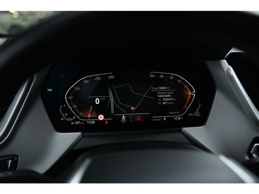 BMW 1 Serie 118i Automaat / LED / Live Cockpit Professional / PDC / Airconditioning / Cruise Control ActivLease financial lease