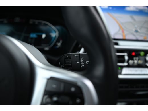 BMW iX3 Executive / Sportstoelen / Achteruitrijcamera / Adaptief onderstel / Adaptieve LED / Driving Assi... ActivLease financial lease