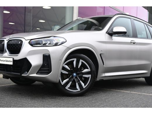 BMW iX3 Executive / Sportstoelen / Achteruitrijcamera / Adaptief onderstel / Adaptieve LED / Driving Assi... ActivLease financial lease