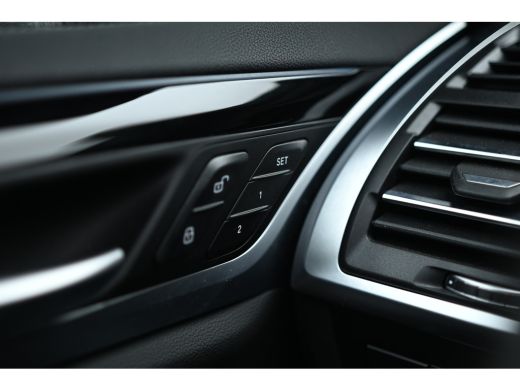 BMW iX3 Executive / Sportstoelen / Achteruitrijcamera / Adaptief onderstel / Adaptieve LED / Driving Assi... ActivLease financial lease