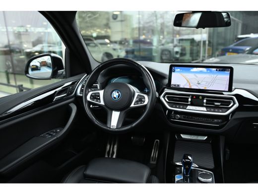 BMW iX3 Executive / Sportstoelen / Achteruitrijcamera / Adaptief onderstel / Adaptieve LED / Driving Assi... ActivLease financial lease