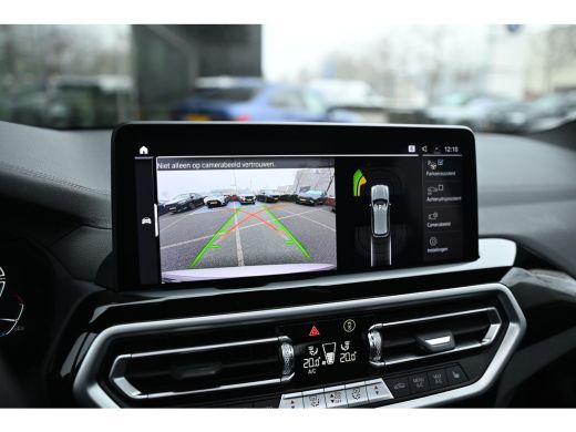 BMW iX3 Executive / Sportstoelen / Achteruitrijcamera / Adaptief onderstel / Adaptieve LED / Driving Assi... ActivLease financial lease