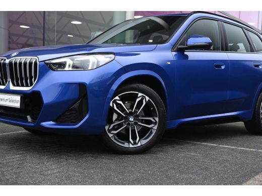 BMW X1 sDrive18i M Sport Automaat / Trekhaak / Sportstoelen / Achteruitrijcamera / M Adaptief onderstel ... ActivLease financial lease