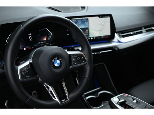 BMW X1 sDrive18i M Sport Automaat / Trekhaak / Sportstoelen / Achteruitrijcamera / M Adaptief onderstel ... ActivLease financial lease