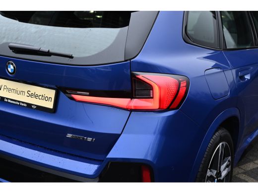 BMW X1 sDrive18i M Sport Automaat / Trekhaak / Sportstoelen / Achteruitrijcamera / M Adaptief onderstel ... ActivLease financial lease