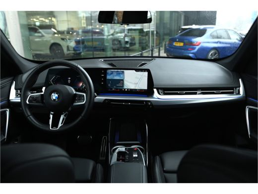 BMW X1 sDrive18i M Sport Automaat / Trekhaak / Sportstoelen / Achteruitrijcamera / M Adaptief onderstel ... ActivLease financial lease