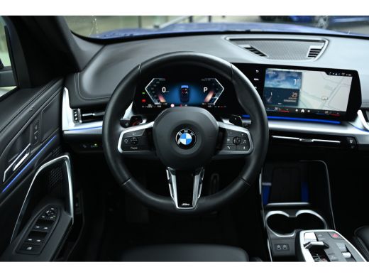 BMW X1 sDrive18i M Sport Automaat / Trekhaak / Sportstoelen / Achteruitrijcamera / M Adaptief onderstel ... ActivLease financial lease