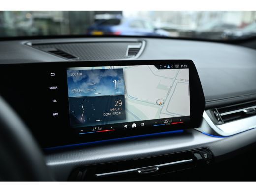 BMW X1 sDrive18i M Sport Automaat / Trekhaak / Sportstoelen / Achteruitrijcamera / M Adaptief onderstel ... ActivLease financial lease