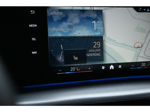 BMW X1 sDrive18i M Sport Automaat / Trekhaak / Sportstoelen / Achteruitrijcamera / M Adaptief onderstel ... ActivLease financial lease