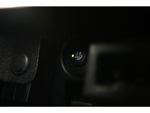 BMW X4 xDrive20i High Executive M Sport Automaat / Panoramadak / Trekhaak / Sportstoelen / Adaptief onde... ActivLease financial lease