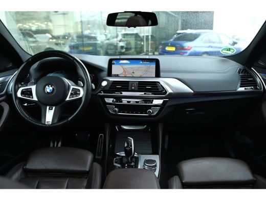 BMW X4 xDrive20i High Executive M Sport Automaat / Panoramadak / Trekhaak / Sportstoelen / Adaptief onde... ActivLease financial lease