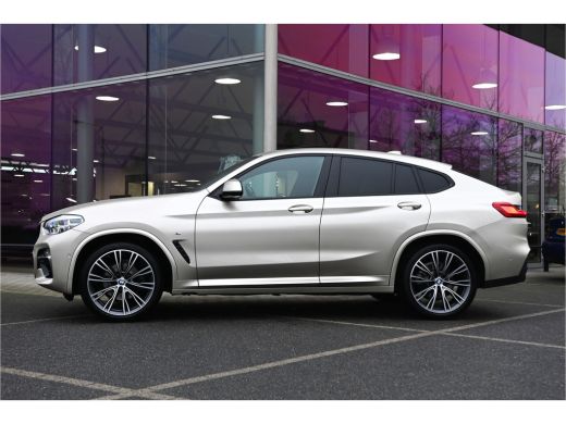 BMW X4 xDrive20i High Executive M Sport Automaat / Panoramadak / Trekhaak / Sportstoelen / Adaptief onde... ActivLease financial lease