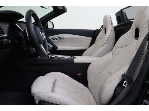 BMW Z4 Roadster M40i High Executive / Achteruitrijcamera / M Adaptief onderstel / Comfort Access / Adapt... ActivLease financial lease