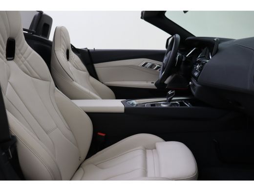 BMW Z4 Roadster M40i High Executive / Achteruitrijcamera / M Adaptief onderstel / Comfort Access / Adapt... ActivLease financial lease