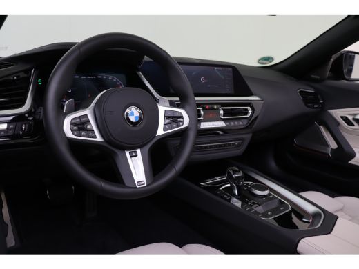 BMW Z4 Roadster M40i High Executive / Achteruitrijcamera / M Adaptief onderstel / Comfort Access / Adapt... ActivLease financial lease