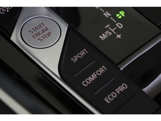 BMW Z4 Roadster M40i High Executive / Achteruitrijcamera / M Adaptief onderstel / Comfort Access / Adapt... ActivLease financial lease