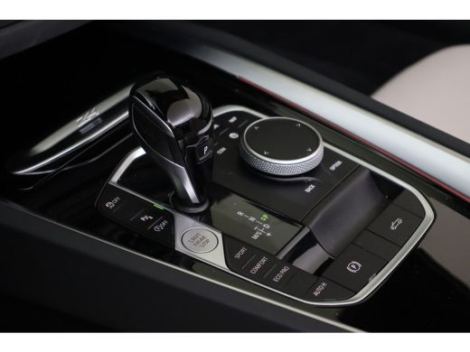 BMW Z4 Roadster M40i High Executive / Achteruitrijcamera / M Adaptief onderstel / Comfort Access / Adapt... ActivLease financial lease