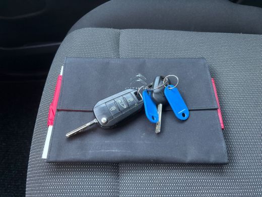 Citroën Berlingo 1.5 BlueHDI Club XL | Apple Carplay | Parkeer Camera | Navi | Cruise ActivLease financial lease