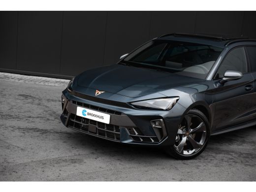 CUPRA Leon Sportstourer 1.5 TSI 204 PK e-Hybrid Business | Achteruitrijcamera | Panoramadak | Adaptive cruise control | k... ActivLease financial lease