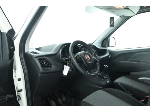 Fiat Dobl&ograve; Cargo 1.3 MJ L1H1 SX Alles in kleur! airco. ActivLease financial lease