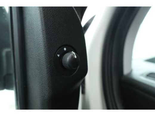 Fiat Dobl&ograve; Cargo 1.3 MJ L1H1 SX Alles in kleur! airco. ActivLease financial lease