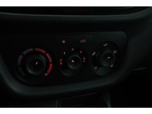 Fiat Dobl&ograve; Cargo 1.3 MJ L1H1 SX Alles in kleur! airco. ActivLease financial lease