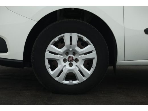 Fiat Dobl&ograve; Cargo 1.3 MJ L1H1 SX Alles in kleur! airco. ActivLease financial lease