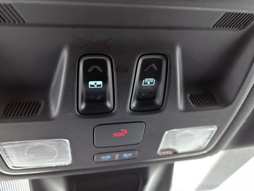 Ford Focus 1.5 Automaat 150PK Active X 5Drs. / Panorama dak / B&O Audio / Pdc.+Camera / Navigatie / Airco-ec... ActivLease financial lease