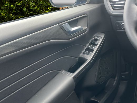 Ford Kuga 2.5 PHEV Titanium Carplay | Wegklapbare trekhaak | Cruise control | Stoel- stuurverw. | Camera | ActivLease financial lease