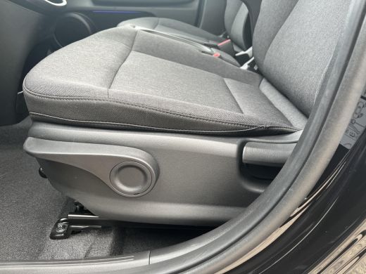 Hyundai Inster Evolve Sky 49 kWh | Rijklaarprijs! | 3.000 Euro korting | Zonnedak | Apple CarPlay/Android Auto |... ActivLease financial lease