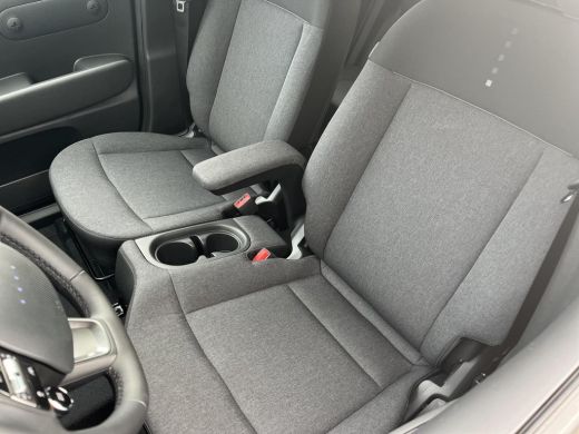 Hyundai Inster Evolve Sky 49 kWh | Rijklaarprijs! | 3.000 Euro korting | Zonnedak | Apple CarPlay/Android Auto |... ActivLease financial lease