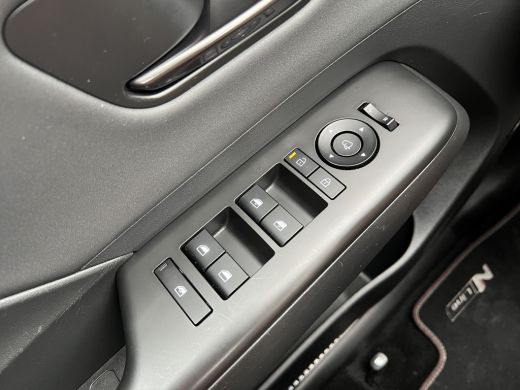 Hyundai Kona 1.6 GDI 141pk HEV N-Line Sky | Premium audio | 360 camera | Bestuurdersstoel met geheugen | Adapt... ActivLease financial lease