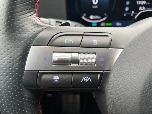 Hyundai Kona 1.6 GDI 141pk HEV N-Line Sky | Premium audio | 360 camera | Bestuurdersstoel met geheugen | Adapt... ActivLease financial lease