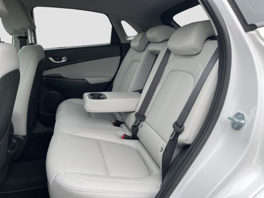 Hyundai Kona EV Business 64 kWh 204pk | Camera | Premium Audio | Adaptive Cruise controle | Dodehoek detectie ... ActivLease financial lease