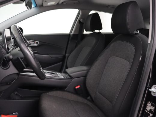 Hyundai Kona EV Comfort 64 kWh | Adaptive cruise | Krell Audio | Warmtepomp | Keyless | Parkeerhulp | Digital ... ActivLease financial lease