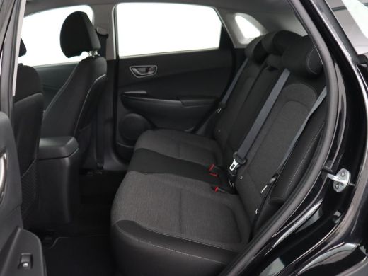 Hyundai Kona EV Comfort 64 kWh | Adaptive cruise | Krell Audio | Warmtepomp | Keyless | Parkeerhulp | Digital ... ActivLease financial lease