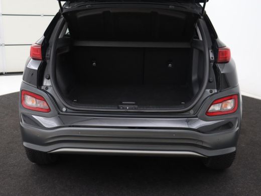 Hyundai Kona EV Comfort 64 kWh | Adaptive cruise | Krell Audio | Warmtepomp | Keyless | Parkeerhulp | Digital ... ActivLease financial lease